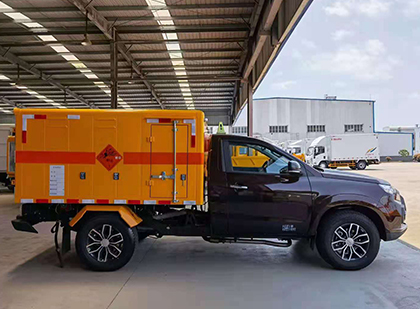 松滋爆破器材运输车