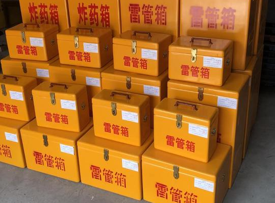 松滋玻璃钢雷管箱的使用寿命一般是多少？